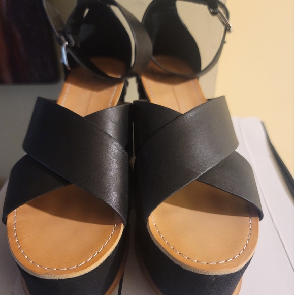 Dolce Vita Dalrae Wedge Sandal - Picture 3 of 5